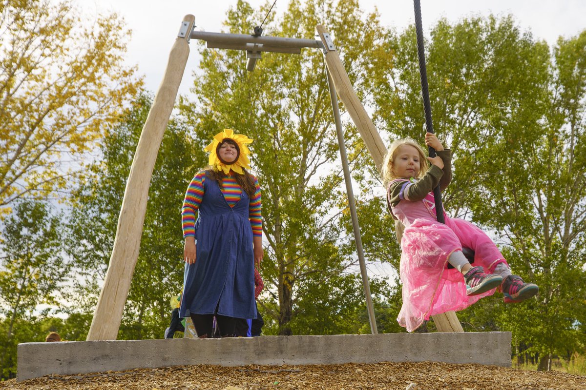 AlamosaKids's tweet photo. We had so much fun last month as part of the Grand Opening for the Rio Grande Farm Park Education Center! Relive these wholesome moments with photos from Christi Bode Skeie and get involved with this incredible #community asset here: https://t.co/wRW7xCp2Ej https://t.co/7hG4H5xb6S