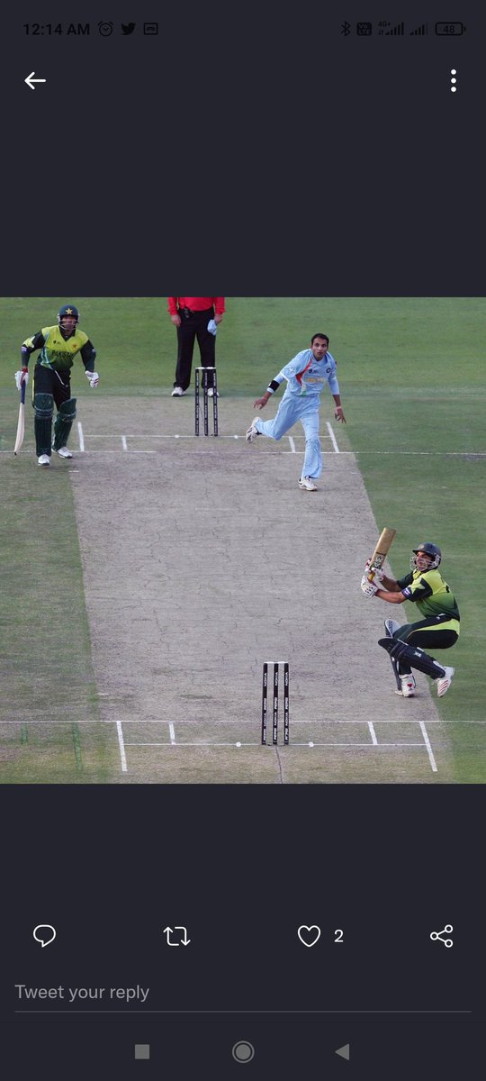 RameshKumarHin4's tweet photo. Kush yaad aaya guys
#2k07 #indvspak
#2k21 #ausvspak
Same short nd worldcup lekar gaya pak😂😂😂 https://t.co/rAG0VC75Gs