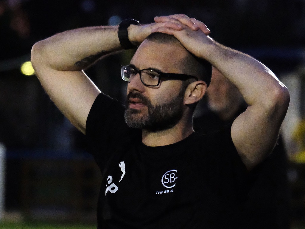 Sandhurst Town FC tweet media