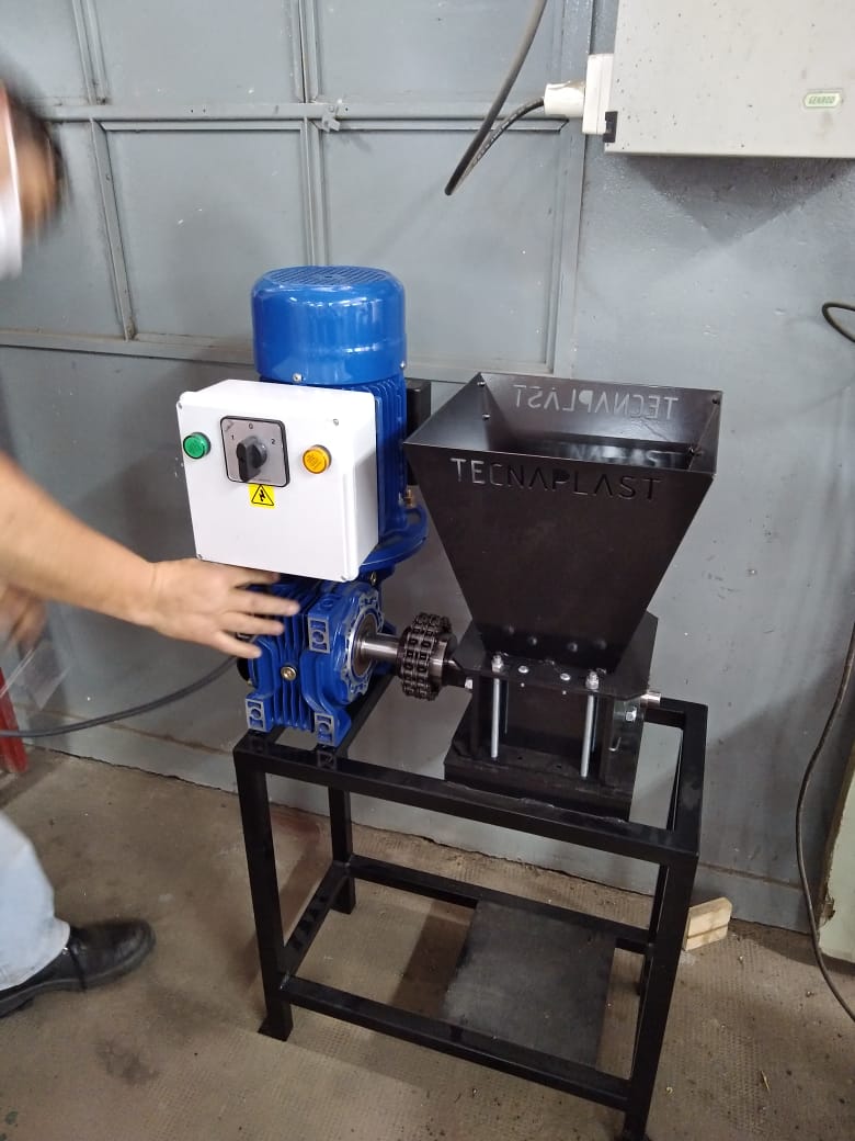 INETetp's tweet photo. La EETP 324 de #MonteVera #SantaFe recibió equipamiento por plan de mejora Así, docentes y estudiantes podrán desarrollar proyectos de articulación con el sector socio-productivo y científico tecnológico, y propiciar el desarrollo local
#PROFEDEL
#LaTécnicaSigue
@MinEducacionSFe https://t.co/O08GzCo2lF