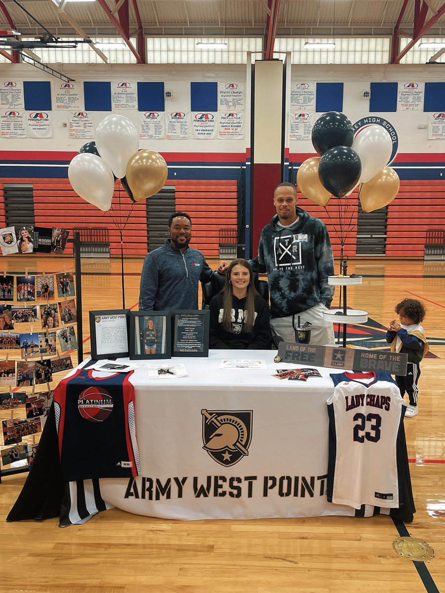 junerchatterley's tweet photo. it's official!! 1000%
committed to @ArmyWP_WBB 
so thankful to everyone who showed up yesterday &amp; has supported me throughout this journey!!
#nationalsigningday @Platinumbball @the_CoachWalker https://t.co/4uxMwGgY1w