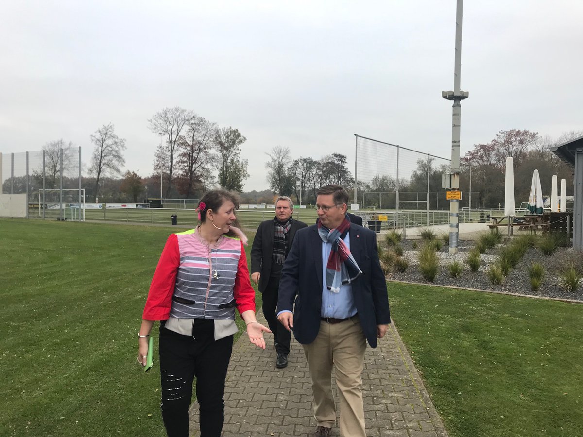 MOptendrenk's tweet photo. Heute in #Nettetal #Leuth . Sportstaatssekretärin Andrea #Milz (@landnrw ) und @StefanKlettLSB besuchen einen tollen Sportverein in meinem Wahlkreis #DJKLeuth. Modernisierung mit Landesförderung und viel Eigeninitiative. #Ehrenamt #Sport https://t.co/4VWrXAl3Cc