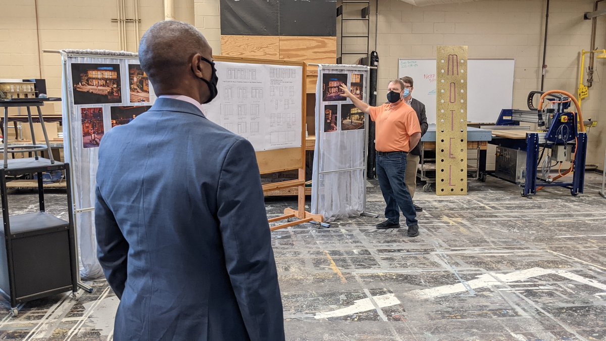 LSU President William Tate (@WFTate4 @LSUPresident) is given a step by step presentation of how a stunning set for @swinepalace's production of Airline Highway was created and constructed by the artists of @lsutheatre's design program. @LSU