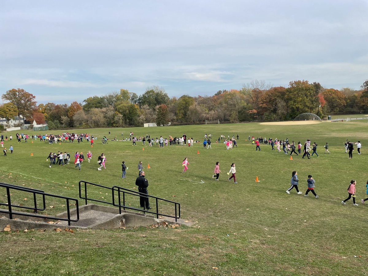 Milnes Walk-a-Thon is in full effect! Thank you to Ms. Brown and Mr. Draney for organizing! ❤️