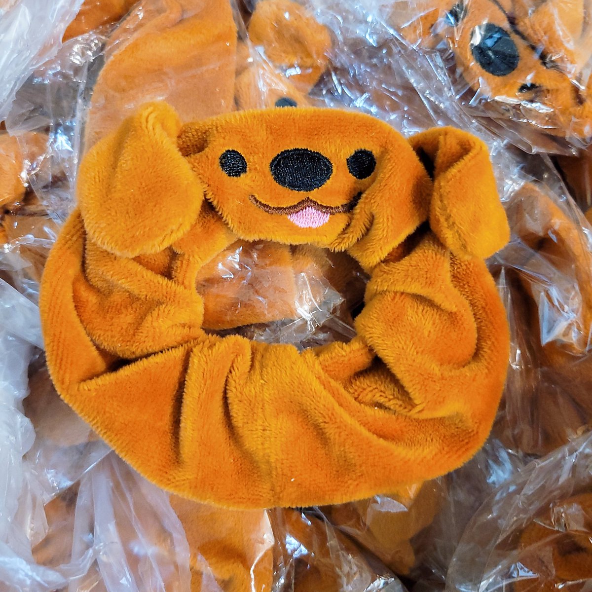 Giraffaloops's tweet photo. Scrunchies arrived!!! https://t.co/UgCesyBaKb