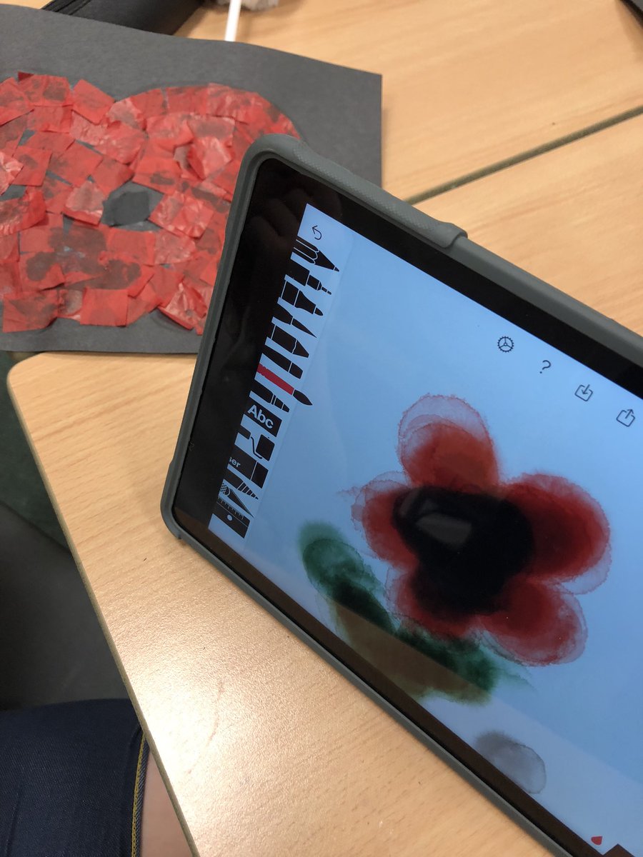 claire_bony's tweet photo. #RemembranceDay2021 Very creative afternoon with P3/4 @HalyrudePs enjoying using #TayasuiSketchesSchool to create beautiful poppies and poppy wreaths. #ScottishBordersCreates #inspireSBC #iaminspirelearning https://t.co/W3F3OCqgDM