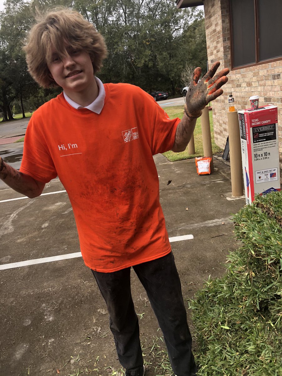 Great to be able to give back to those who served. This was just a little more special being able to share the day with my son on his first Team Depot project. Continuing the focus with the next generation! @bjp84 @melaniepayneTHD @CourtneyMKorkow @jreed4401 @AngelaDesJardi5