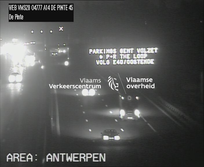 verkeerscentrum's tweet photo. #B401 Alle parkings in Gent-Centrum zijn volzet en door de grote drukte voor het #lichtfestival is ook de B401 afgesloten richting Gent-Centrum. Bezoekers laten best hun wagen
achter op Park &amp; Ride The Loop / Flanders Expo, bereikbaar via uitrit 14 St.-Denijs-Westrem op de E40. https://t.co/4OtjFpth1A