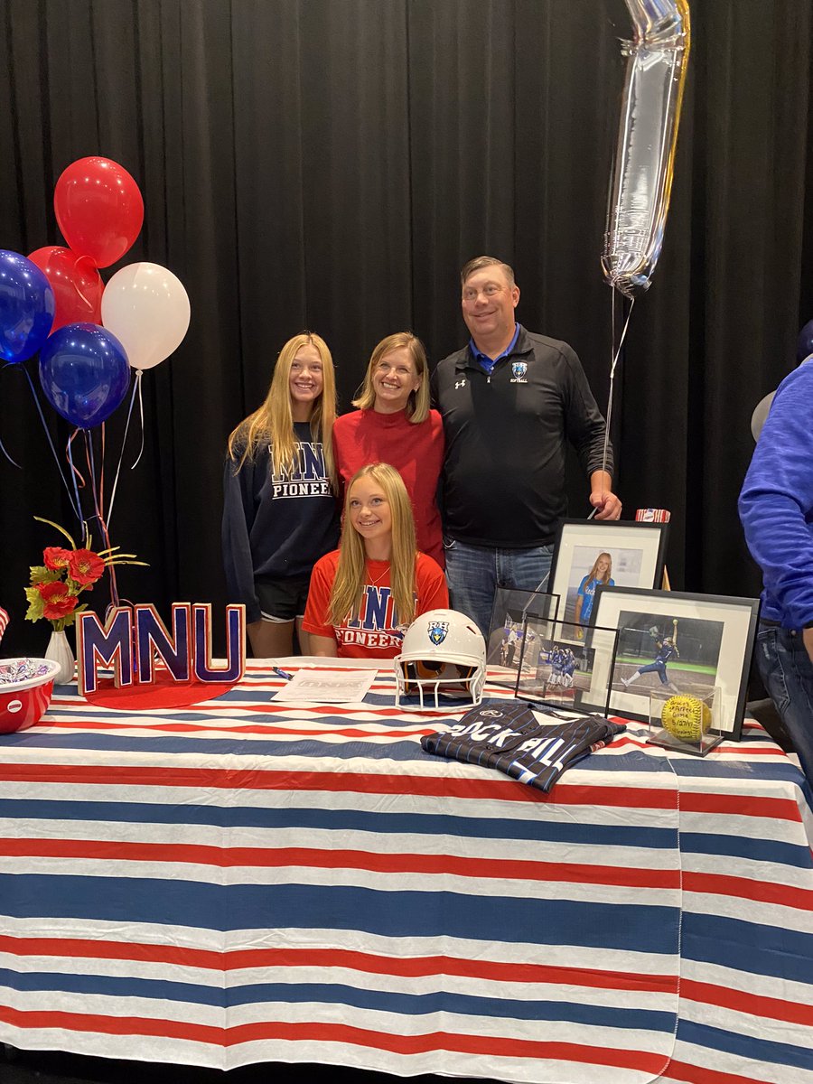 ExcelEliteBurns's tweet photo. Congrats to our # 7 Grace Berlage &amp; her family! Signed her NLI today to MidAmerica Nazerne University today!!! We are so very excited for you!! 🥎 https://t.co/wRQEM9gOFc