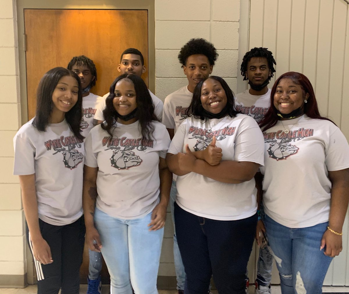 Bulldogs_WCHS's tweet photo. Special thanks to Mrs. N. Johnson and the WCHS SR. BETA CLUB for assisting at THE ANNUAL IBERVILLE VETERANS DAY PROGRAM
Servicing those who have provided the ultimate service for us.
#exceltogether #everyonehasapart #bulldogsEXCEL https://t.co/yzARJOX1R9
