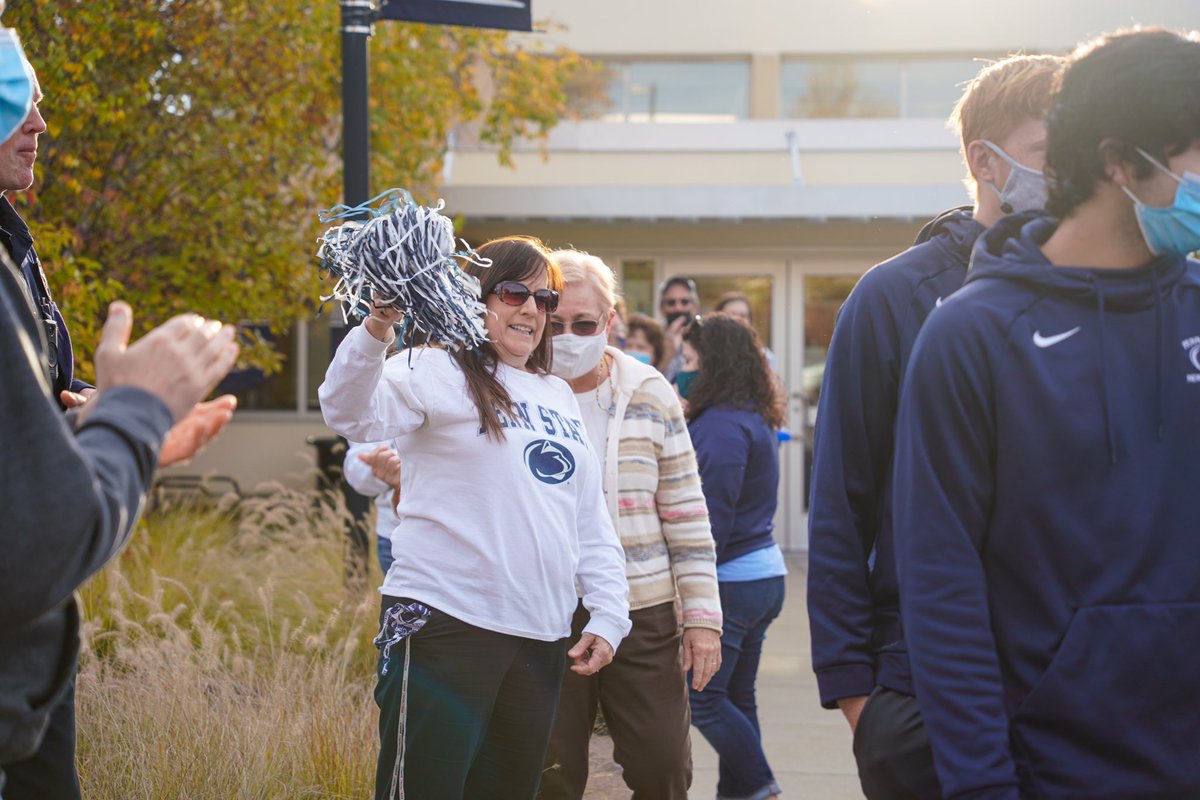 PSNKadmissions's tweet photo. This morning, #PSNK faculty, staff, students, alumni and friends cheered on the @psnkmenssoccer team as they headed off to the team’s very first @theuscaa nationals! Be sure to #RoarAsOne w/ them while they’re in Virginia Beach (games start tomorrow!) making history! ⚽️#PennState https://t.co/yX1GsjOBZf