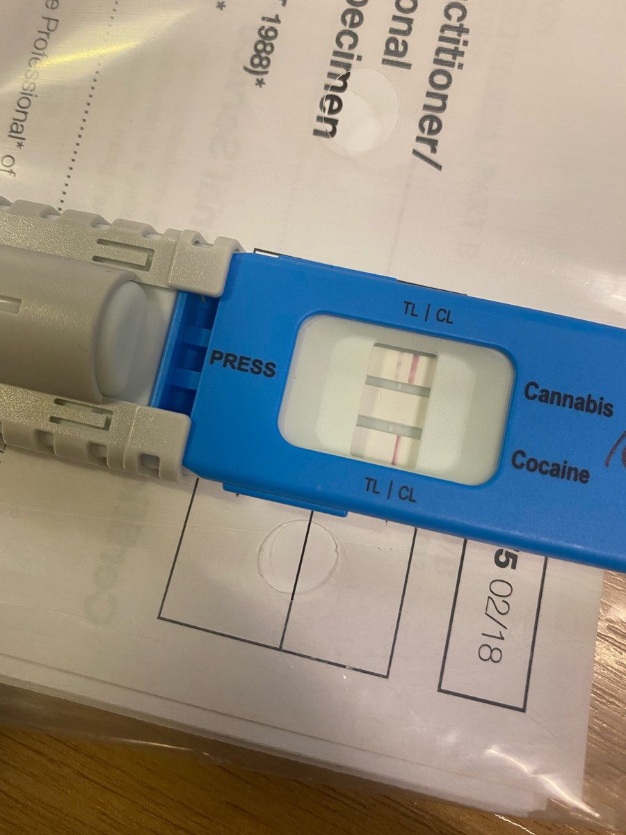 tvprp's tweet image. #XRT62 - Vehicle was sighted in #Slough this afternoon with intelligence linking it to an uninsured driver. The driver tried to evade officers but wasn’t successful

Arrested for drug drive and no insurance. Full story - orlo.uk/9hulO

#TVPRPU #TTCshift #Fatal5

#P1879