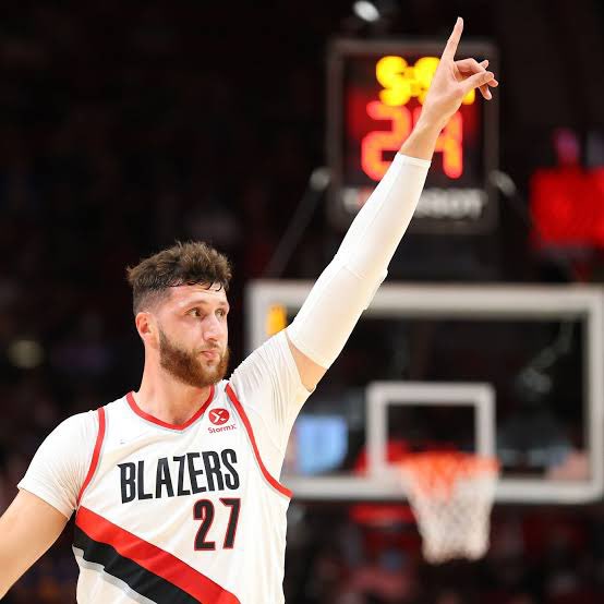 Jusuf Nurkic has had a strong start to his 8th NBA season

57% from field - career high
61% from two - career high
67% at rim - career high
61% TS% - career high

8.8 off rebounds - career high
11.5 total rebounds - career high
1.4 steals per game - career high

@bosnianbeast27 https://t.co/EjmqGdkA6Z