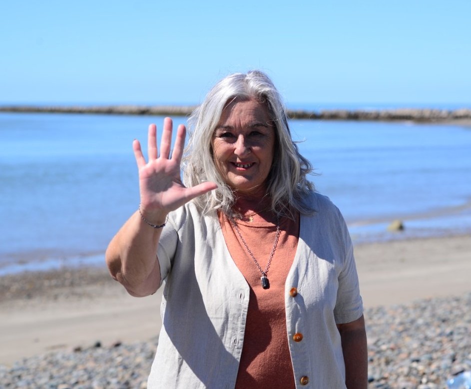 Tenemos una oportunidad histórica: lograr que el PJ no tenga quórum propio en el Senado por primera vez desde el retorno de la democracia y sumar muchos diputados para balancear el Congreso. 
<a href="/JResquel/">Juventud Radical Esquel</a>