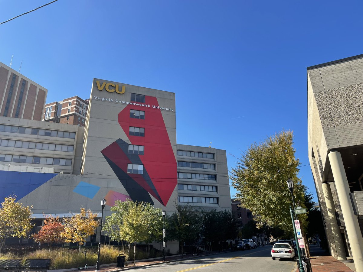 JustinHatchett8's tweet photo. One way #VCU maintains their commitment to academic excellence is through the honors college. For two decades the mentorship program has helped guide students. #Twitterscavangerhunt #MASC336 https://t.co/4gXZoM26gp