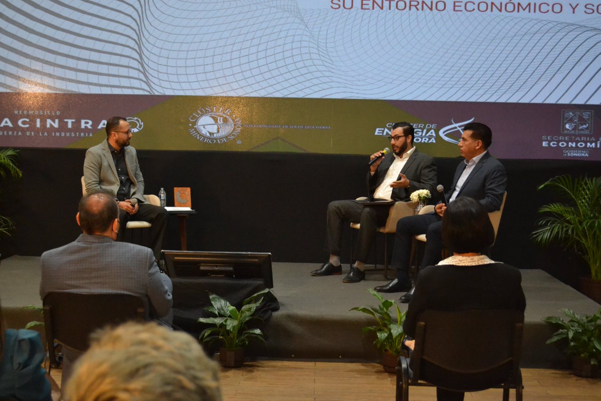 CanacintraHmo's tweet photo. Panel Reforma Fiscal: Su entorno económico y social.
#EncuentroDeNegocios2021 #CANACINTRAHmo https://t.co/4l90L7vFFb