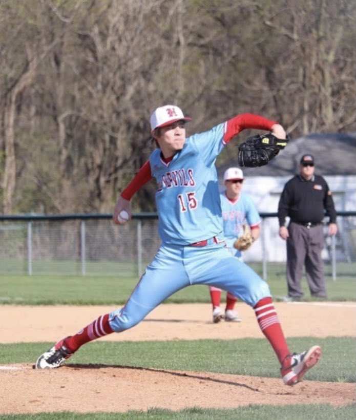 EthanPlym's tweet photo. I am extremely excited to announce that I have committed to Black Hawk College to further my academic and baseball career. I am very thankful to my family, teammates, and coaches for helping me along the way. @BHCBaseball @baseball1_hall https://t.co/R6nK6O67km