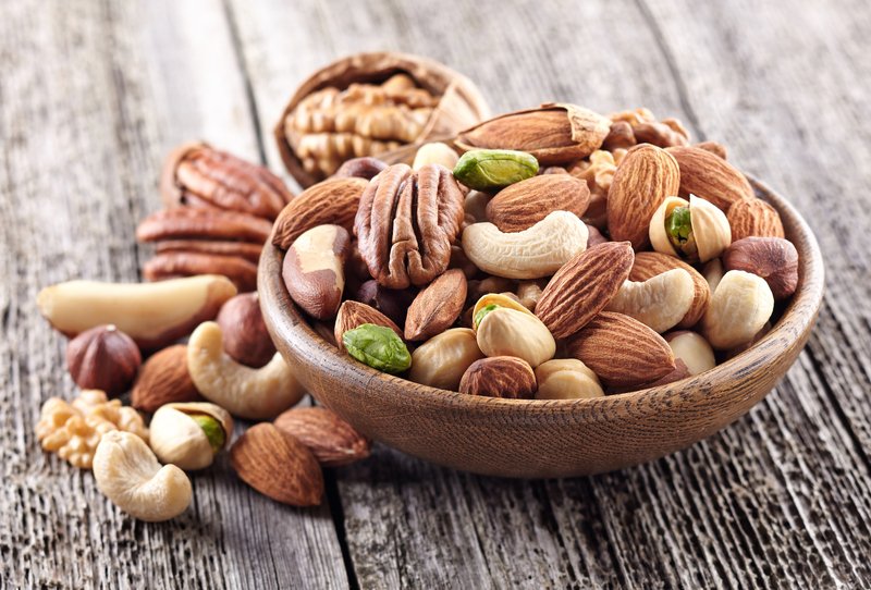 LoriShemek's tweet photo. A study in the American Journal of Clinical Nutrition found that those who have at least 5 1-ounce servings of peanuts, almonds, walnuts or cashews each week had lower levels of inflammatory biomarkers (inflammation) compared to those who didn't eat them regularly 

#inflammation https://t.co/vOaBwm5NZK