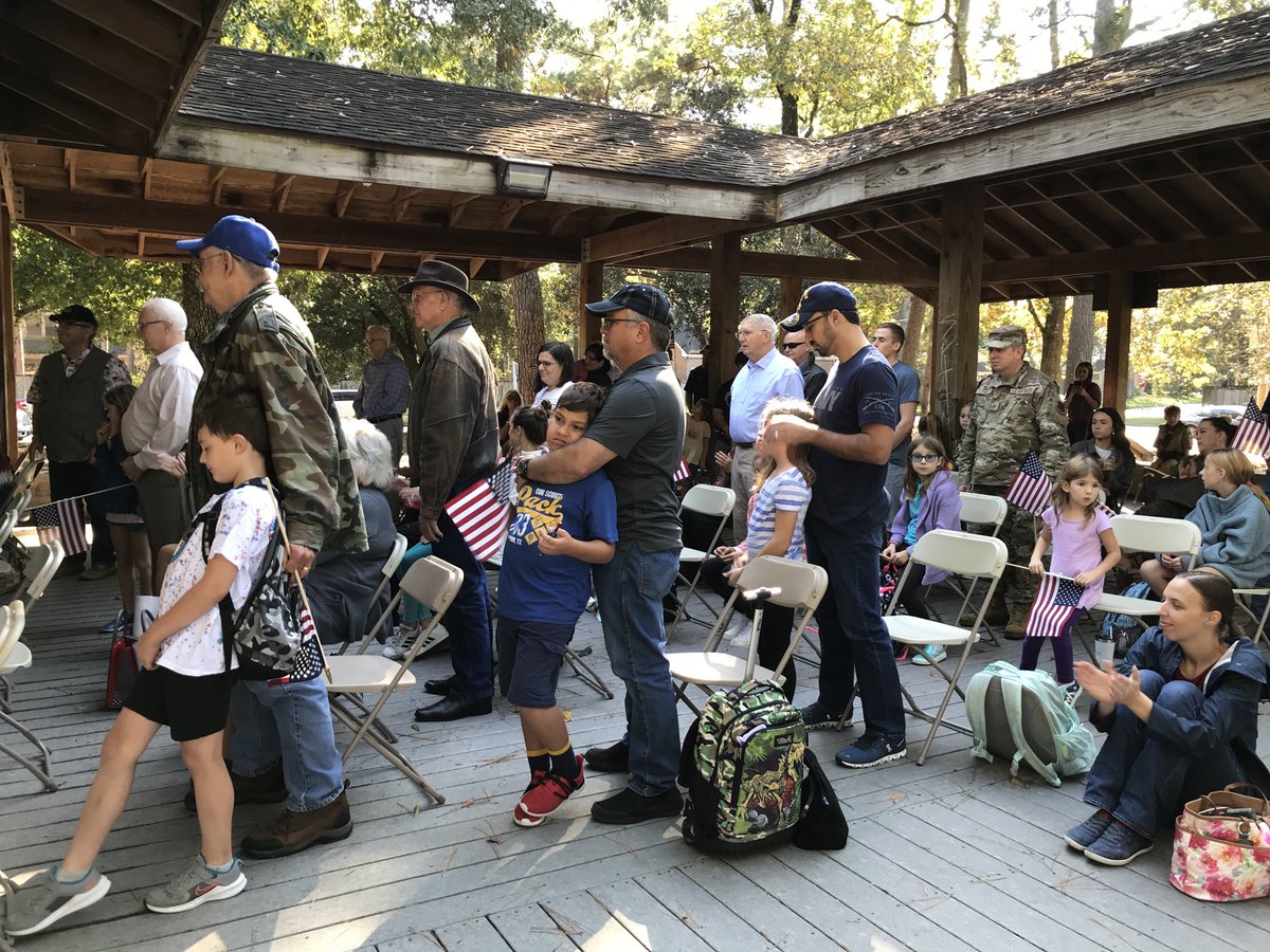 Perfect day to honor our veterans ❤️thank you for your service ⁦<a href="/HumbleISD/">Humble ISD</a>⁩ <a href="/humbleISD_BBE/">Bear Branch Elem</a>