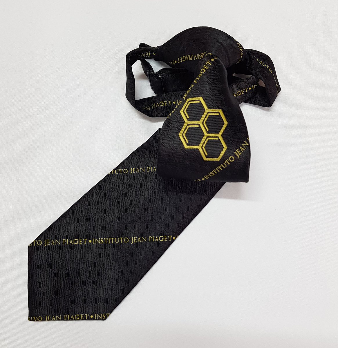 ADITEX3's tweet photo. Conjunto escolar de Corbata para niños y Corbatín para niñas con logotipos tejidos desde los telares. Lo invitamos a conocer nuestra Web: 
https://t.co/iFYlEv5hUz 
https://t.co/hRSfPMTBGb…
https://t.co/Ric96y6Jhh…
Tels.: (55) 55817868 / (55) 56337235 https://t.co/mgh6gDMTYK