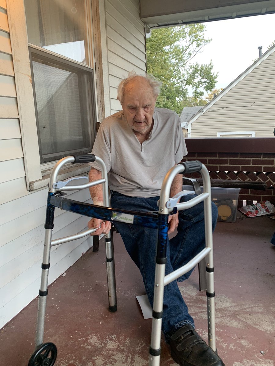 SallyMoore1234's tweet photo. Today, we lost a #WWIIveteran He just turned 97 and Served in the #AsiaticPacificCampaign on #USSCapeEsperanza &amp; #USSGrayson in the @USNavy 1941-45. #GodBlessOurVeterans https://t.co/I06LrE2vuT