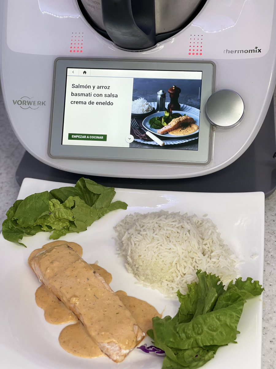 LadyRobotina's tweet photo. Comida del día! En solo 30 minutos con mi #thermomix ¿quieres conocerla? Escríbeme https://t.co/WE4dM3sC6A