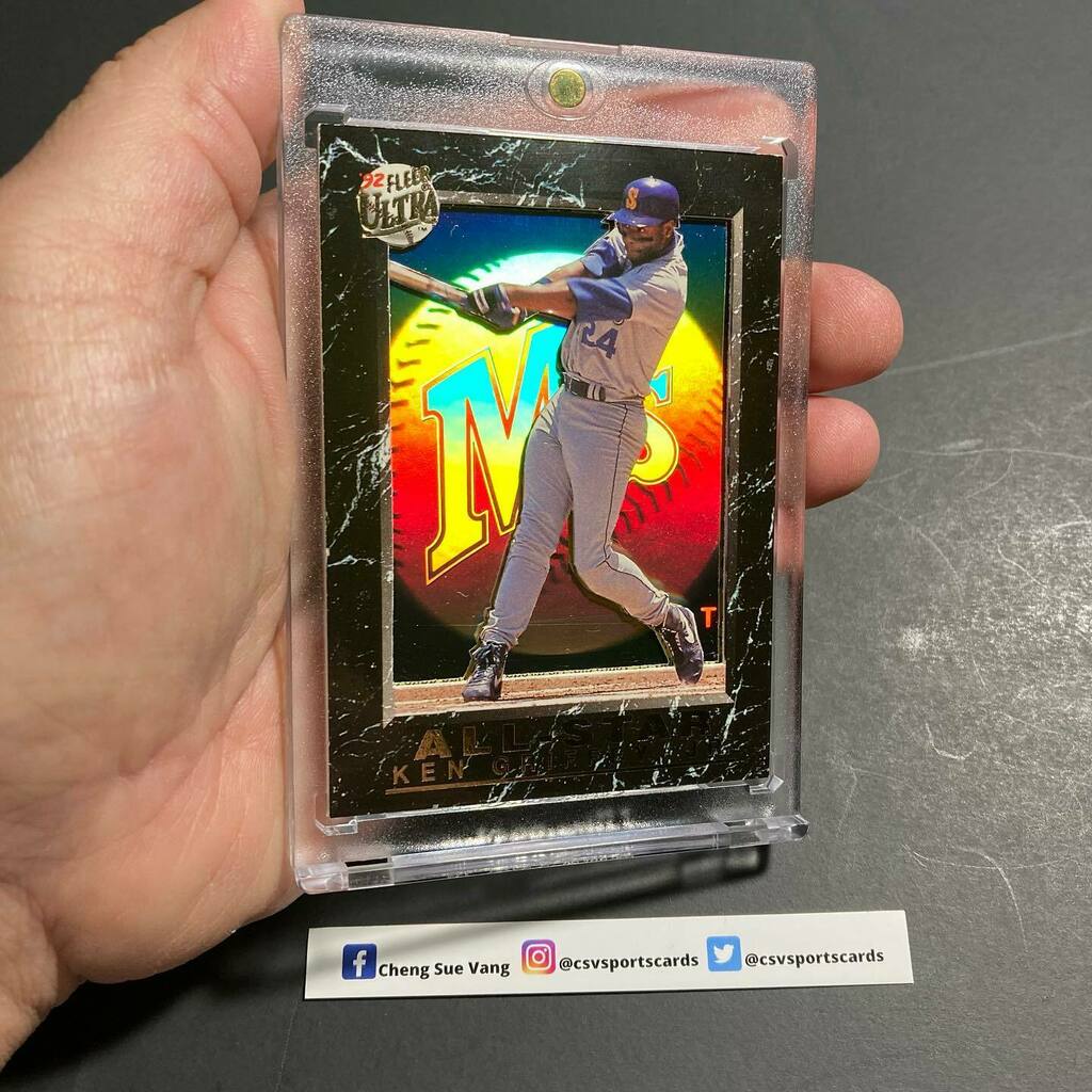 csvsportscards's tweet photo. KEN GRIFFEY JR. Ultra All Stars
1992 Ultra with Mariners 90 UD Hologram as background.
•••Custom ART Cards•••
All hand cut and handcrafted together using original cards and mix mediums.
NFS, Just sharing my latest Custom Art cards. #cardart #customsportscards #whodo… https://t.co/YL4PavA3bk