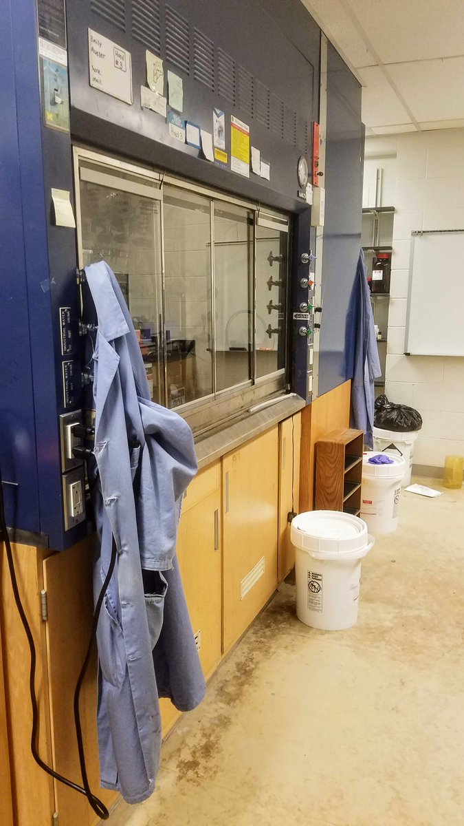 e_a_mueller's tweet photo. Today, I hung up my lab coat for the last time. "Bittersweet" only begins to capture everything I feel as I leave a place that stretched me and helped me grow in ways I never imagined possible. https://t.co/ocQ4AGiQJe