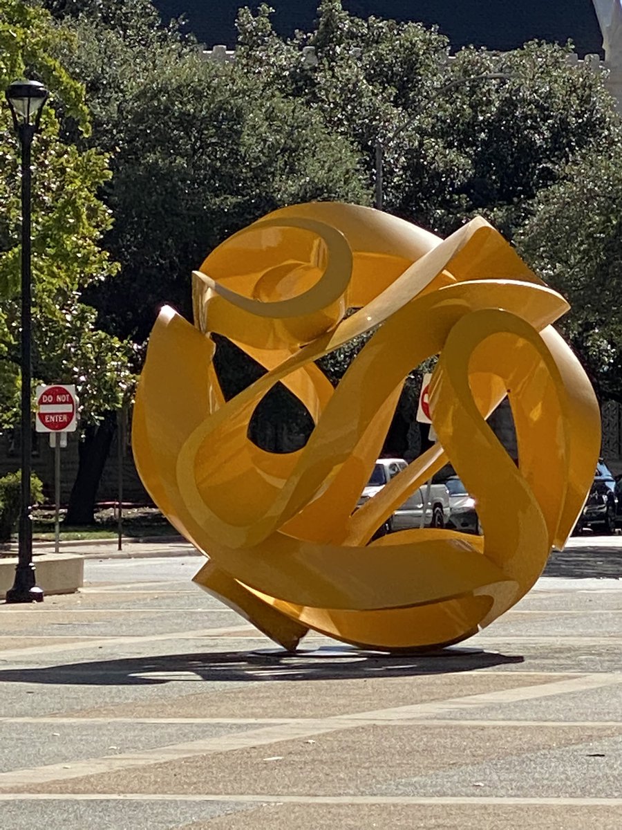 EadesKami's tweet photo. So many cool things to see in downtown Fort Worth!  #STATCAST21 https://t.co/5gF6TrtvNc