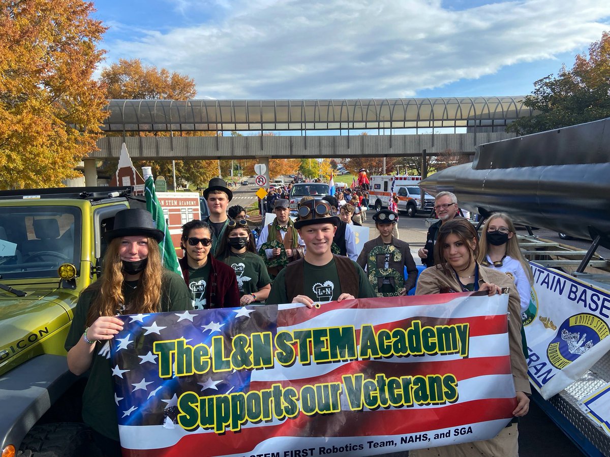 Thank you to everyone who came out and supported our veterans today! #omgrobots #rapidreact