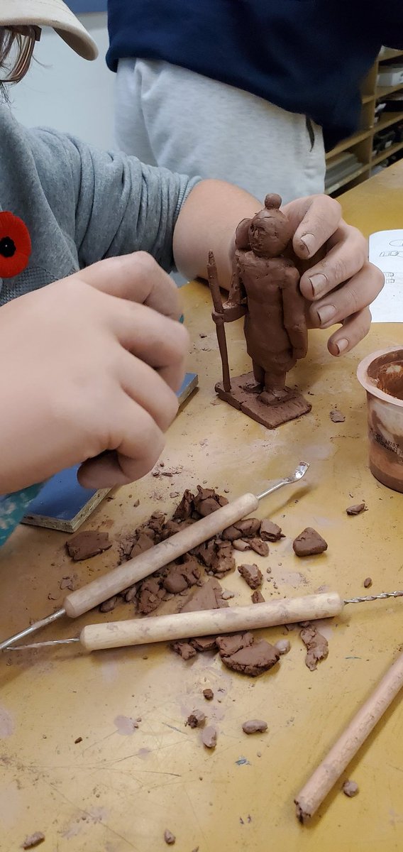 OakVisual's tweet photo. Grade 9's sculpting terracotta warriors.  They learned about the terracotta army that was created in 246 BC by Chinese Emperor Qin Shihuang and then created one of their own.  Great work Oaks! 👏 https://t.co/32zaQcKrBG