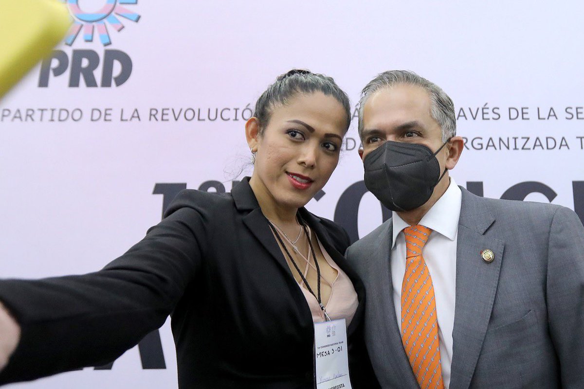 ManceraMiguelMX's tweet photo. Inauguramos el Primer Congreso Nacional Trans organizado por el @PRDmexico que históricamente ha defendido los derechos e impulsado la inclusión en nuestro país. Hoy lo estamos refrendando. #SomosDiversidad 🏳️‍⚧️ #mm https://t.co/RM8rXAecSb