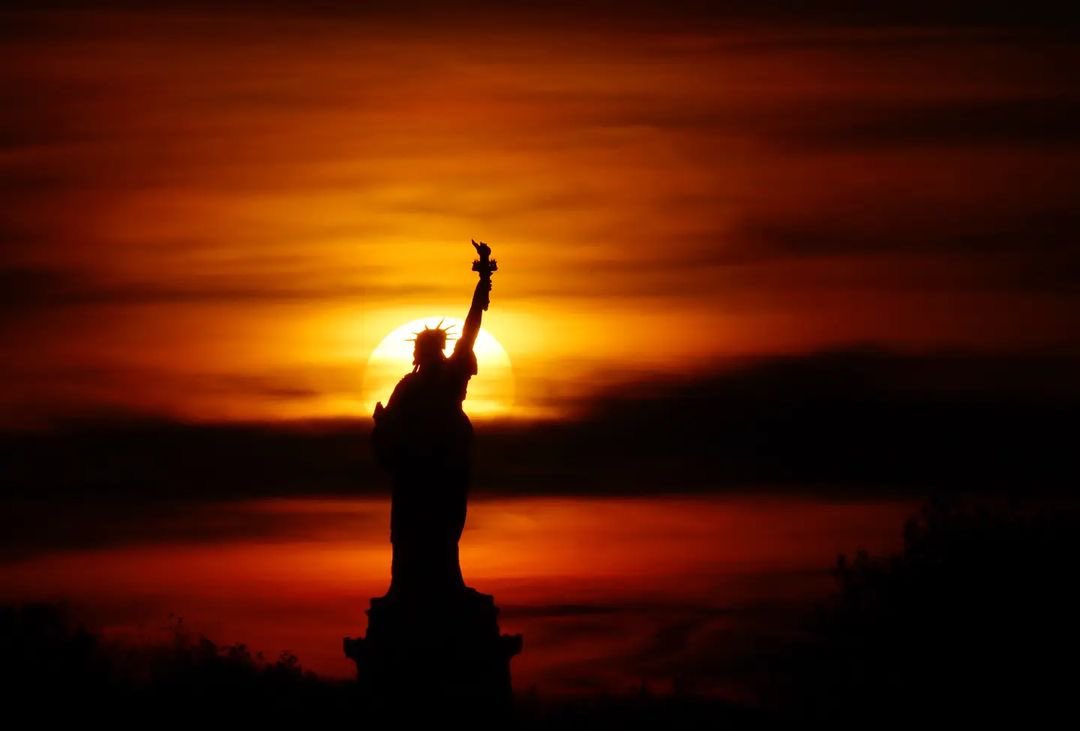 Across the country today, we express our shared gratitude to all of those who have served in our military. Your service enables us to enjoy many freedoms, among those, the freedom to gather in our community. Thank you to all those in our congregation who have bravely served.