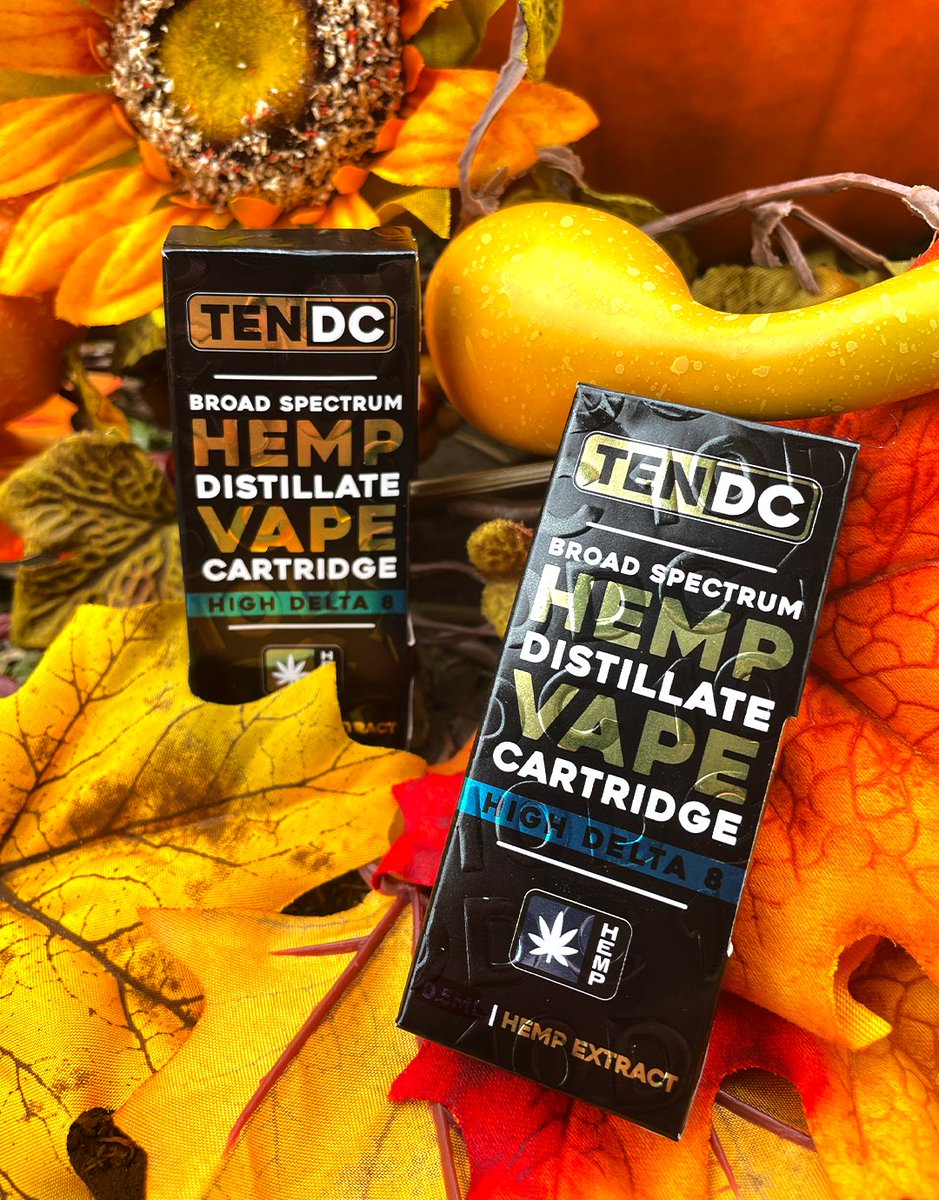 thereal10dc's tweet photo. it's FINALLY happening.. $10 1 Ml Cartridges are live on the site. Happy Holidaze 🌿🌿😎 https://t.co/HK478sGpQl