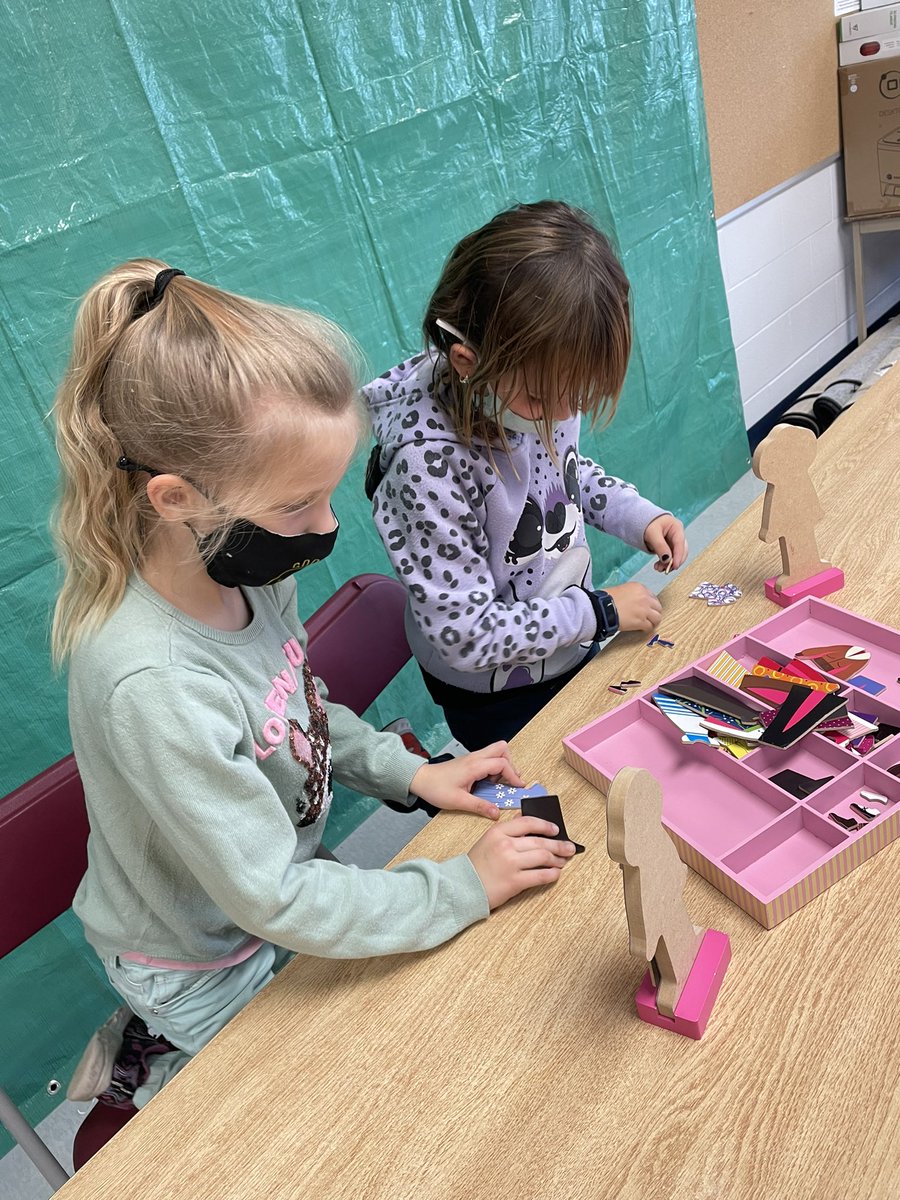 Grade 2s earned time in the Falcons Nest today! It also happened to be one of our friend’s last days here at Fatima, so we worked together to make her a goodbye card!