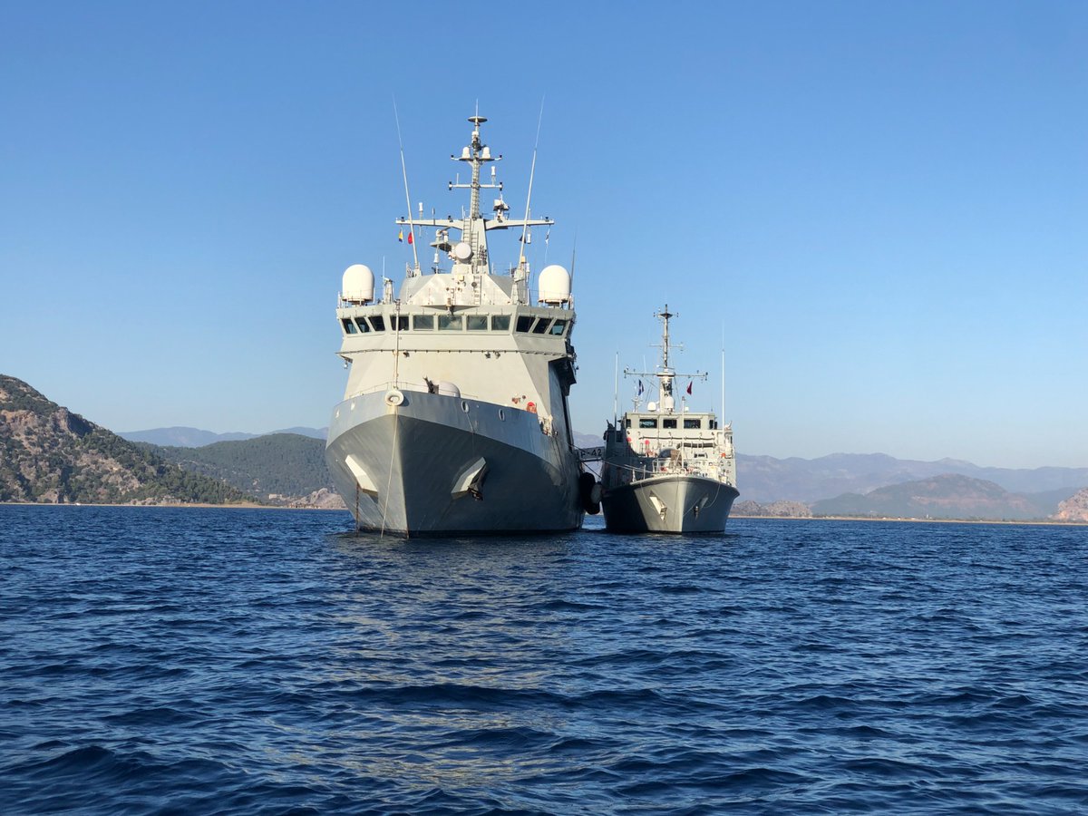 EMADmde's tweet photo. El #BAMRayo ⚡ @Armada_esp 🇪🇸 se adiestra con un ejercicio de tiro antiaéreo sobre blanco remolcado mientras apoya a los cazaminas de la @COM_SNMCMG2 y aliados en el ejercicio #DoguAkdeniz21
#WeAreNATO
#StrongerTogether 
#MOPS https://t.co/nrXt48SANs