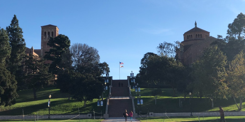 UCLA_Alumni's tweet photo. Thank you, veterans. #VeteransDay https://t.co/klSdn8wmOA