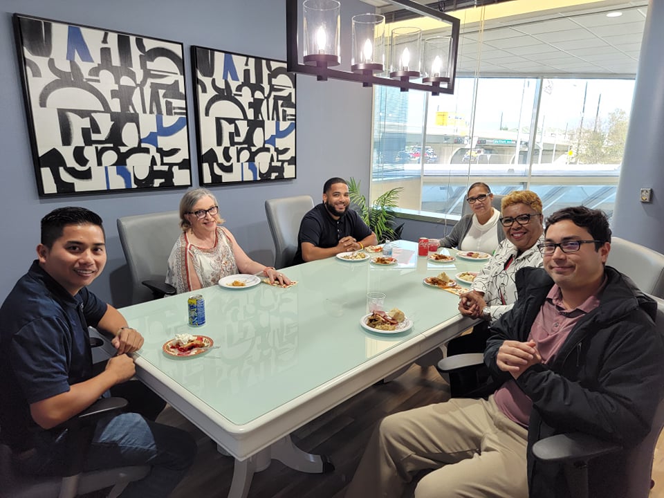patriottitleco's tweet photo. We are filled with amazing people as we celebrate Veterans Day Friendsgiving Feast at Patriot Title Northwest office! 🥳🥂
.
.
.
#patriottitletx #patriottitlenorthwest #friendsgiving #veteransday #realtorevent #realestate https://t.co/IZLqc7dbVq