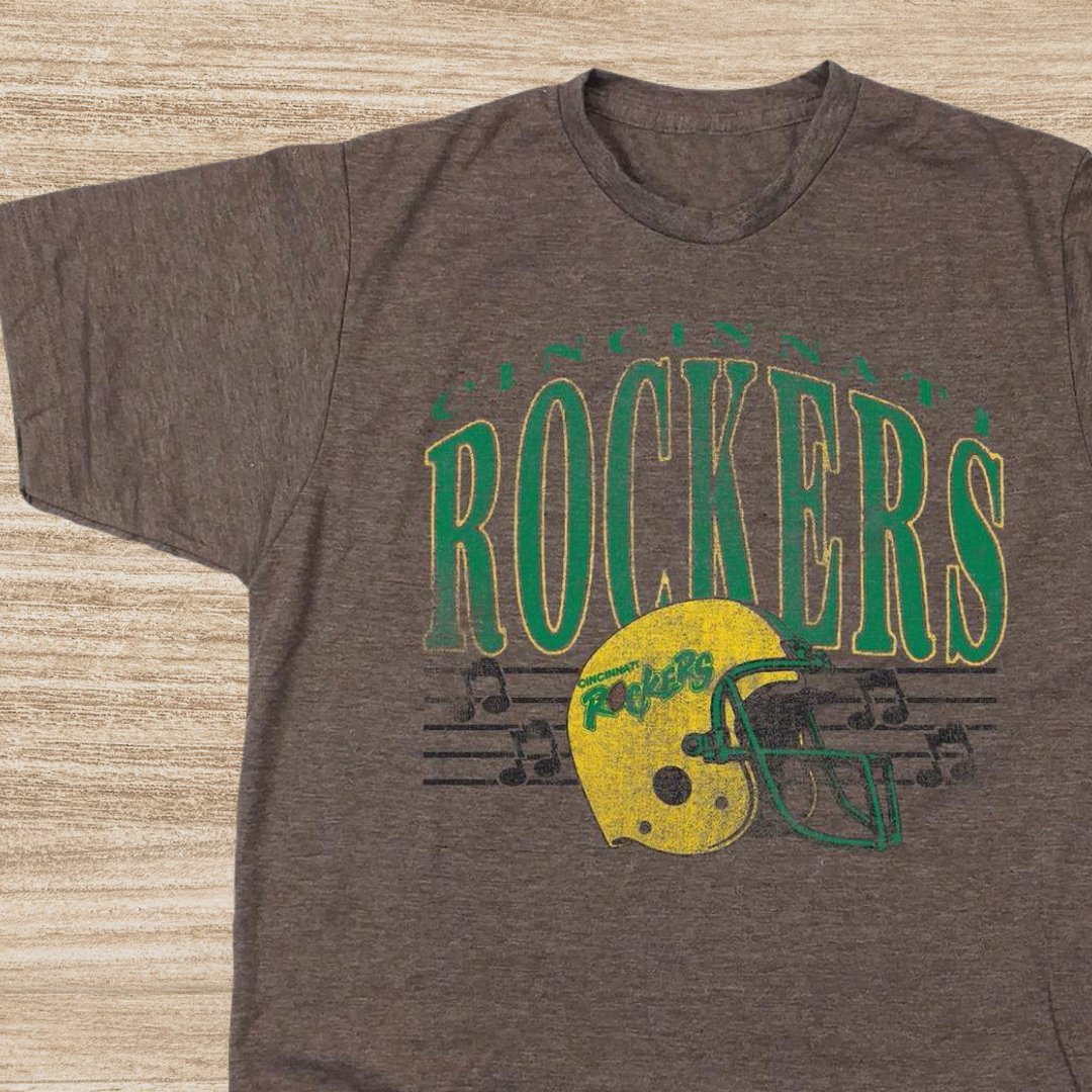CincyShirts's tweet photo. The Cincinnati Rockers played from 1992 to 1993 at Riverfront Coliseum. Did you ever catch a game?
#cincyshirts #allcincyallday #cincinnatirockers #riverfrontcoliseum #footballtees #cincinnati #cincythings #footballseason #cincinnatifootball https://t.co/8HJQaGTdLn