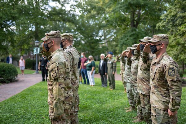 OhioPikes's tweet photo. Happy Veterans Day. These men and women deserve nothing but the upmost respect! Thank you for protecting us and serving this great nation, your honor and sacrifice will never be forgotten🇺🇸Also thank our brother @grantmmeek for his service💚 https://t.co/7KzY4wpHYK