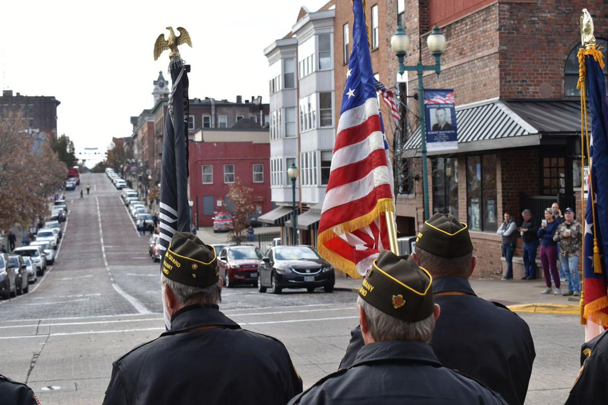 OhioPikes's tweet photo. Happy Veterans Day. These men and women deserve nothing but the upmost respect! Thank you for protecting us and serving this great nation, your honor and sacrifice will never be forgotten🇺🇸Also thank our brother @grantmmeek for his service💚 https://t.co/7KzY4wpHYK