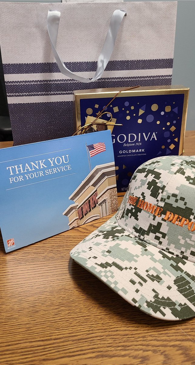 HD6967_ASDS's tweet photo. Celebrating our Vetetans by saying Thank You.
Thomas in Electrical:USMC 74-83 &amp; NAVY 86-97
#bythseaside6967
@MRSSAHD
@AngelSM_831 https://t.co/hogSxALzFW