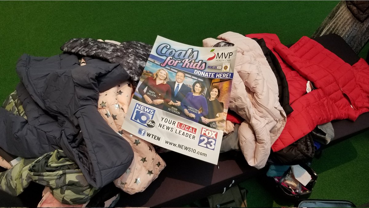 TimLakeNews's tweet photo. One man, a Physician's Assistant from @StPetersHealth just donated 30 warm coats, anonymously. Never been done before, we believe.#Coatsforkids @WTEN @MVPHealthCare @TrishnaWTEN https://t.co/N4bwBUbk2l