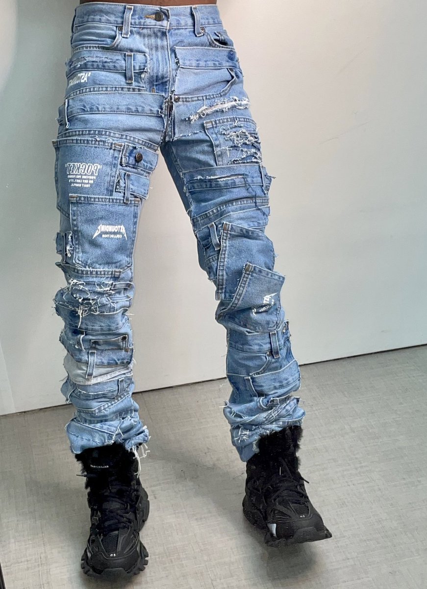 iiamastounding's tweet photo. Jeans &amp; boots season ‘ 
Before &amp; after ‘ 💙 https://t.co/wTUJSrQtza