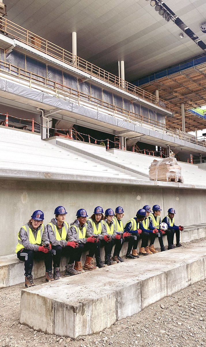 MattSebek's tweet photo. Incredible to walk the stadium and see it through the eyes of our @stlCITYsc Academy players. Future meets future. 😍 https://t.co/8XT91LnG4e