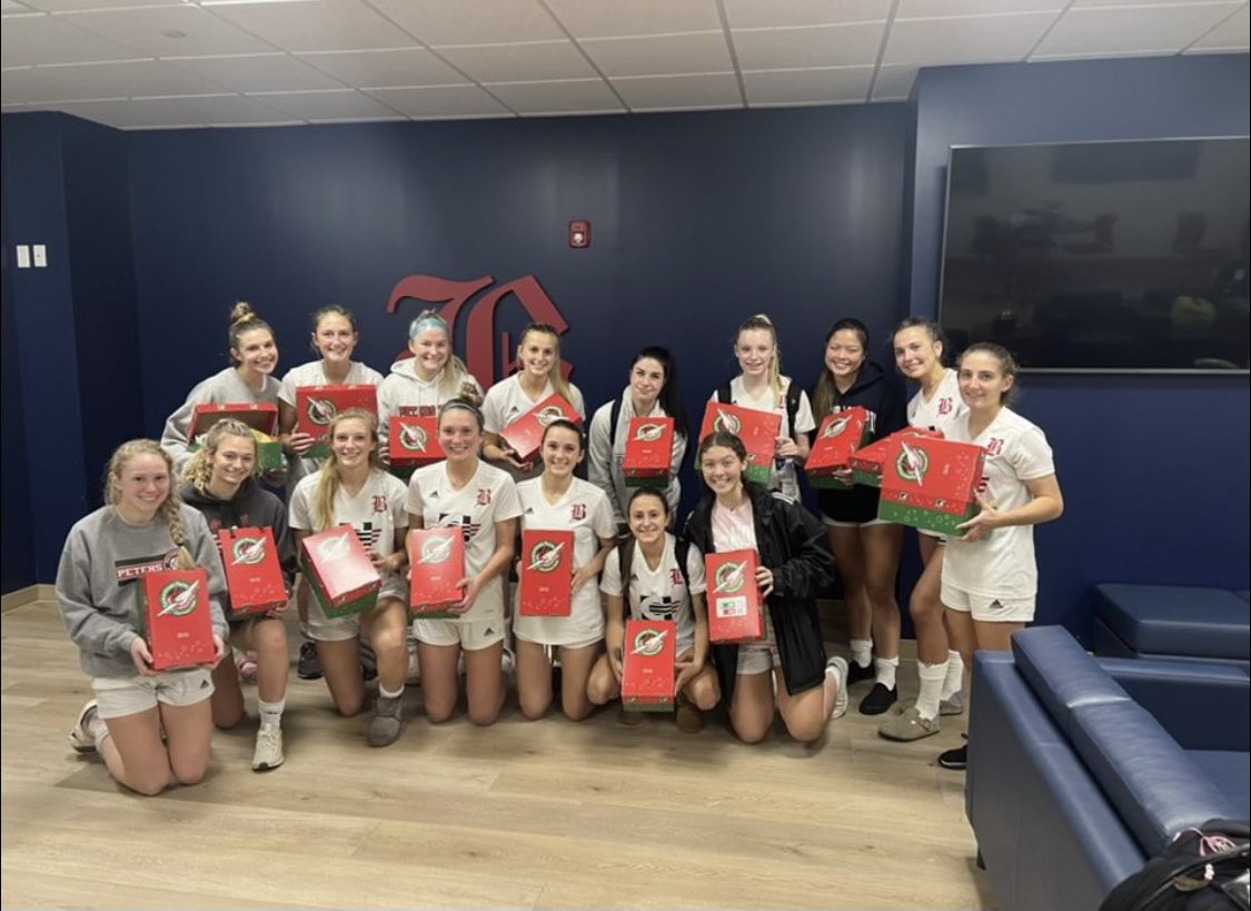BeadlingSoccer's tweet photo. Our Beadling Girls Academy teams embarked on their first service project, #OperationChristmasChild, creating shoeboxes filled with fun toys, school supplies, and hygiene items that will go to children in need around the 🌎 https://t.co/DM4KYzP5WR