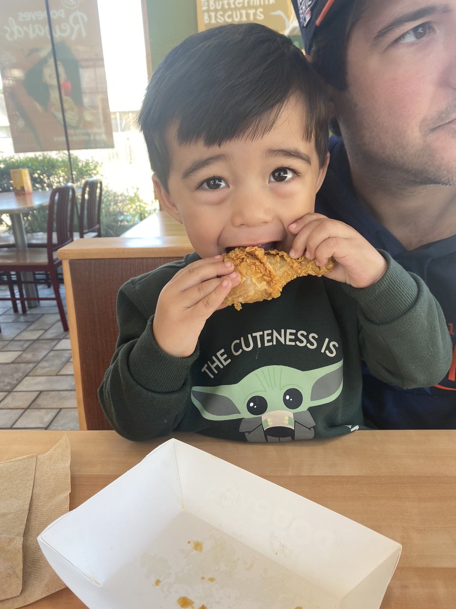 JDHerberger's tweet photo. @Popeyes sponsor this boy! https://t.co/po5iBU77hL