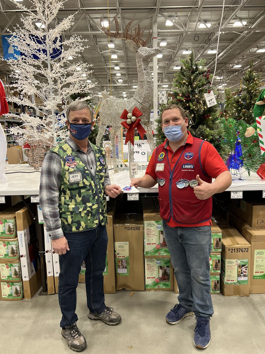 Lowes2263's tweet photo. Thank you for your service Jeff!! #VetransDay2021 @JoeMcFarland_ @michaelbokis1 @CastagnaMike1 @DANIEL12520802 https://t.co/kqPHEtB6Qh