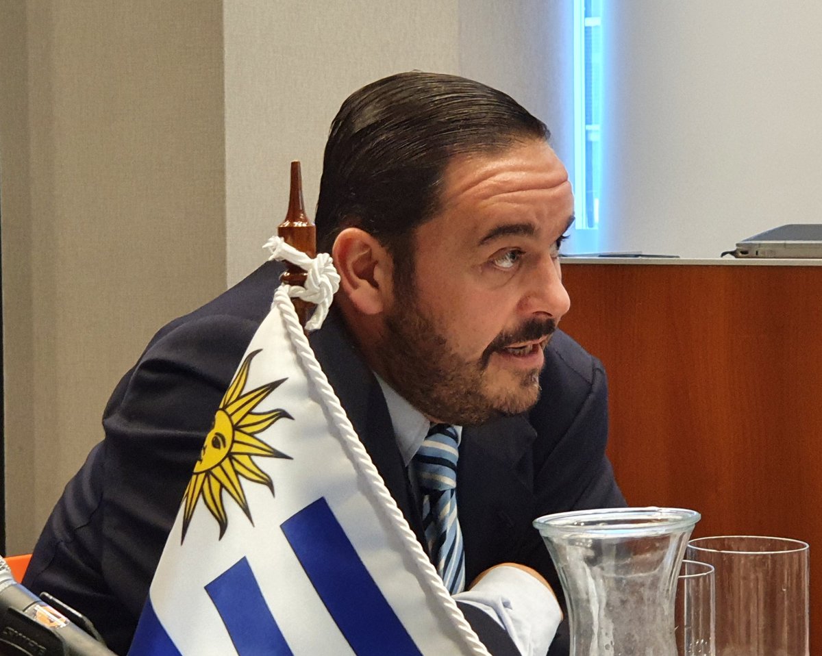 JulianObiglio's tweet photo. En el encuentro de think tanks de @Red_UPLA que estamos realizando en #Uruguay dedicamos la tarde a trabajar sobre las cadenas de abasticimiento de alimentos en la post pandemia ¡Gracias @ignacio_buffa @rickynegri @GuigouMarcos @redonoso por sus exposiciones! 🇺🇾🌎👍🏻 https://t.co/wOH14Yr5Iv