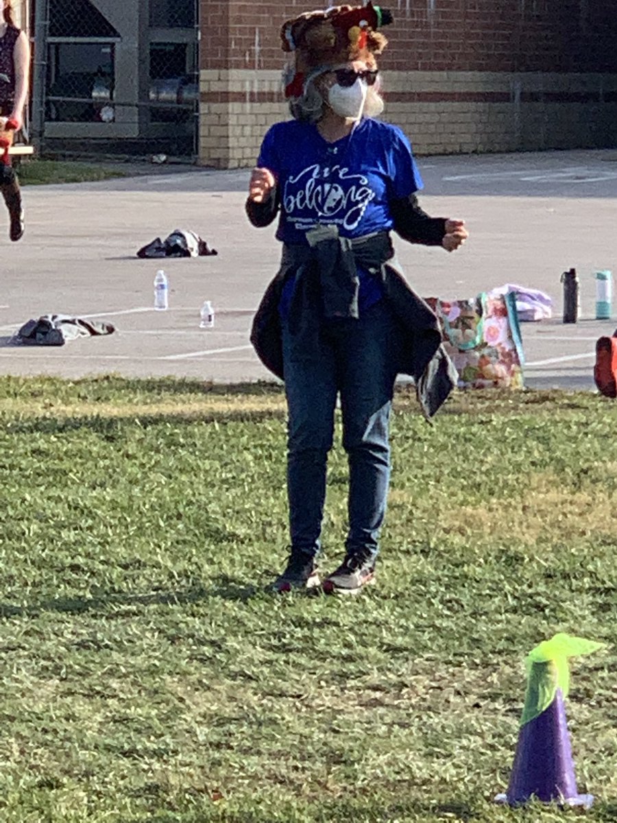 MrH62162056's tweet photo. And we saved the best for last!! Our first graders were awesome during the GCES Turkey Trot ‘21. ⁦@hcpss_gces⁩ ⁦@GCESPTA⁩ ⁦@GormanTeam⁩ https://t.co/4TK6uCTf2h